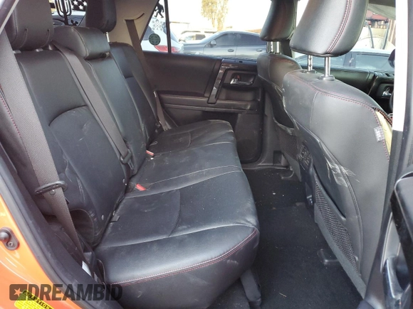 2023 Toyota 4Runner TRD Pro z VIN JTELU5JRXP6142113, wystawiony jako Copart lot #48787545 z przebiegiem 31 379 mil mil oraz Szkoda całkowita • Salvage title. Historia ofert i sprzedaży dostępna na DreamBid. Obrazek 10.