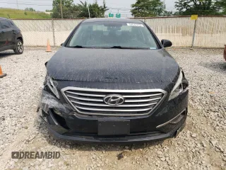 2017 Hyundai Sonata 2.4L z VIN 5NPE24AF9HH568742, wystawiony jako Copart lot #59537275 z przebiegiem 132 831 mil mil oraz Szkoda całkowita • Salvage title. Historia ofert i sprzedaży dostępna na DreamBid. Obrazek 5.