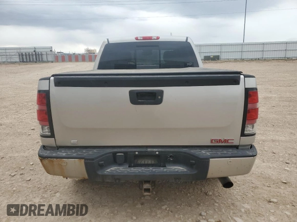 2008 GMC Sierra Denali z VIN 2GTEK638081143910, wystawiony jako Copart lot #53369665 z przebiegiem 161 870 mil mil oraz Szkoda całkowita • Salvage title. Historia ofert i sprzedaży dostępna na DreamBid. Obrazek 6.