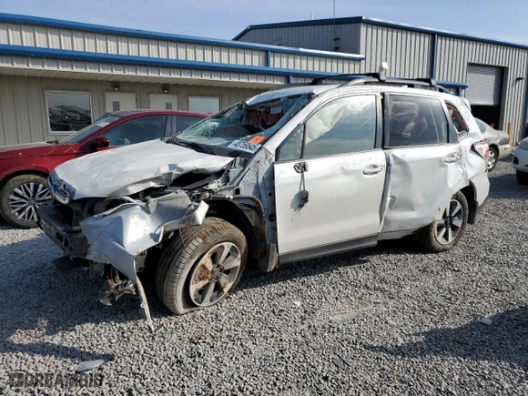 2018 Subaru Forester Premium with VIN JF2SJAECXJH601211, listed as a Copart auction lot 48759545 with 47,568 mi miles and Salvage Title. Bid and sale history available at carsss.com. Image 1.