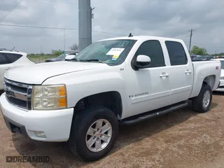 2007 Chevrolet Silverado 1500 LT w/1LT with VIN 3GCEK13387G506628, listed as a IAAI auction lot 42087661 with 270,119 mi miles. Bid and sale history available at carsss.com. Image 2.