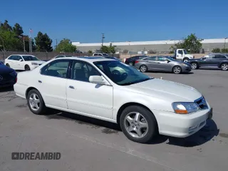 2002 Acura TL with VIN 19UUA56682A012256, listed as a IAAI auction lot 42099903 with 149,782 mi miles. Bid and sale history available at carsss.com. Image 1.