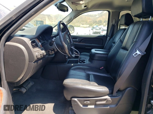 2007 Chevrolet Suburban LT with VIN 3GNFK16377G109063, listed as a Copart auction lot 64665335 with 46,969 mi miles and Clean title. Bid and sale history available at DreamBid. Image 7.