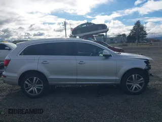 2014 Audi Q7 3.0T Premium Plus with VIN WA1LGAFE0ED015237, listed as a IAAI auction lot 41671129 with 114,410 mi miles. Bid and sale history available at carsss.com. Image 14.