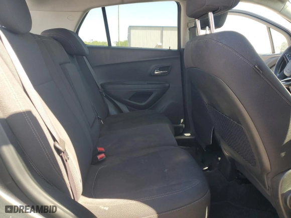 2020 Chevrolet Trax LS with VIN 3GNCJKSB0LL272616, listed as a Copart auction lot 49805015 with 68,958 mi miles and Non Repairable. Bid and sale history available at carsss.com. Image 10.