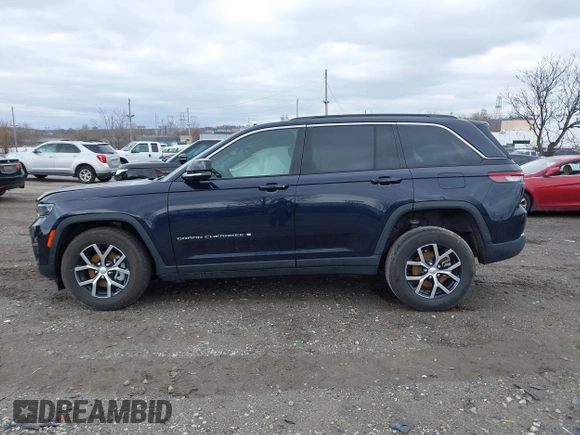 2024 Jeep Grand Cherokee Limited with VIN 1C4RJHBG2RC200659, listed as a IAAI auction lot 41806655 with 7,389 mi miles and . Bid and sale history available at DreamBid. Image 13.