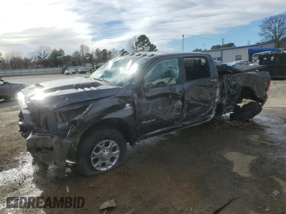 2023 Ram 2500 Laramie z VIN 3C6UR5FL3PG540235, wystawiony jako Copart lot #46997225 z przebiegiem 73 442 mil mil oraz Szkoda całkowita • Salvage title. Historia ofert i sprzedaży dostępna na DreamBid. Obrazek 1.
