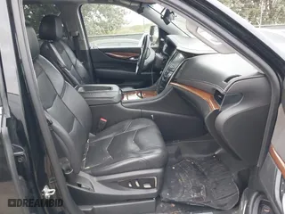 2018 Cadillac Escalade Luxury with VIN 1GYS4BKJ3JR143952, listed as a IAAI auction lot 41333902 with 124,265 mi miles. Bid and sale history available at carsss.com. Image 5.