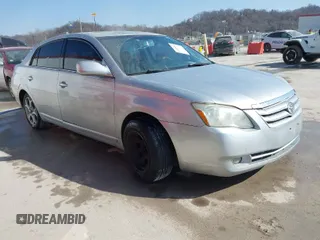 2007 Toyota Avalon XL with VIN 4T1BK36BX7U170894, listed as a IAAI auction lot 41778952 with 161,117 mi miles. Bid and sale history available at carsss.com. Image 1.