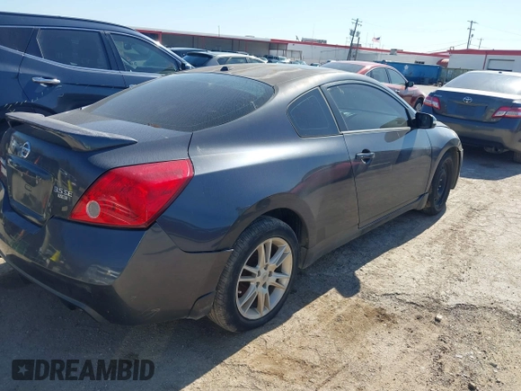 2008 Nissan Altima 3.5 SE with VIN 1N4BL24E48C202678, listed as a IAAI auction lot 41673761 with 200,411 mi miles. Bid and sale history available at carsss.com. Image 4.