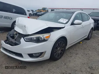 2016 Kia Cadenza Premium with VIN KNALN4D71G5213580, listed as a IAAI auction lot 41306716 with 124,664 mi miles. Bid and sale history available at carsss.com. Image 2.
