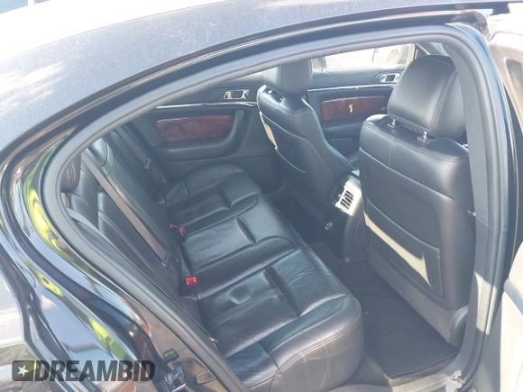 2014 Lincoln MKS with VIN 1LNHL9DKXEG606359, listed as a IAAI auction lot 41341206 with 286,687 mi miles and . Bid and sale history available at DreamBid. Image 8.