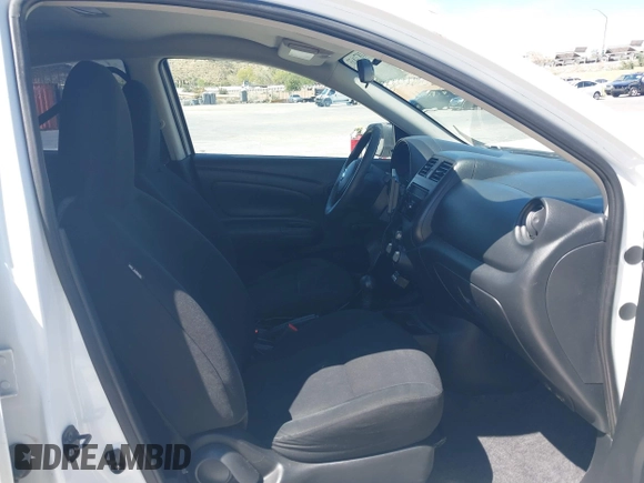 2014 Nissan Versa SV with VIN 3N1CN7AP0EL861162, listed as a IAAI auction lot 41871833 with 118,934 mi miles. Bid and sale history available at carsss.com. Image 5.