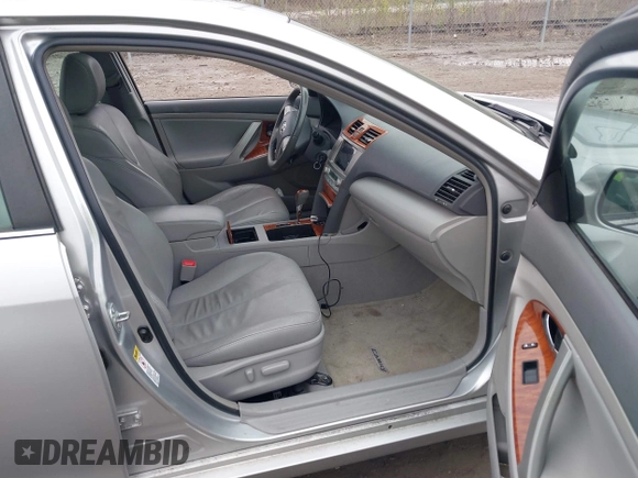 2009 Toyota Camry with VIN 4T1BE46K89U848378, listed as a IAAI auction lot 42013343 with 87,413 mi miles. Bid and sale history available at carsss.com. Image 5.