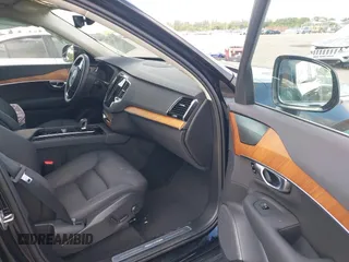 2024 Volvo XC90 Plus с VIN YV4H60LEXR1245014, выставлен на аукционе IAAI как лот 42161764 с пробегом 5 701 миль миль и . История ставок и продаж доступна на DreamBid. Изображение 5.