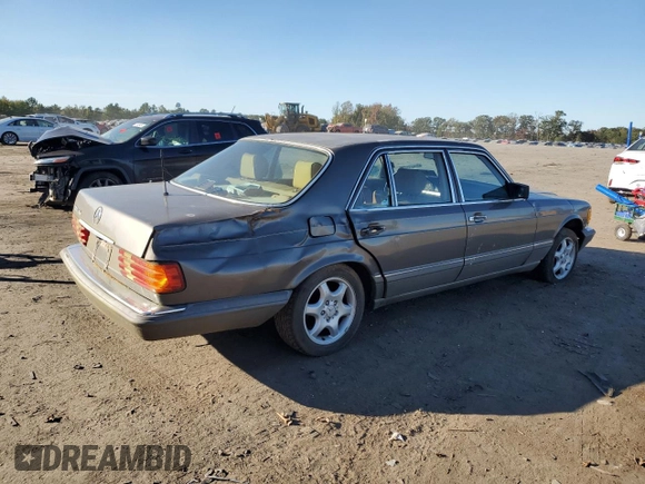 1989 Mercedes-Benz 560 with VIN WDBCA39D1KA429080, listed as a Copart auction lot 75631614 with 178,048 mi miles and Salvage Title. Bid and sale history available at DreamBid. Image 3.