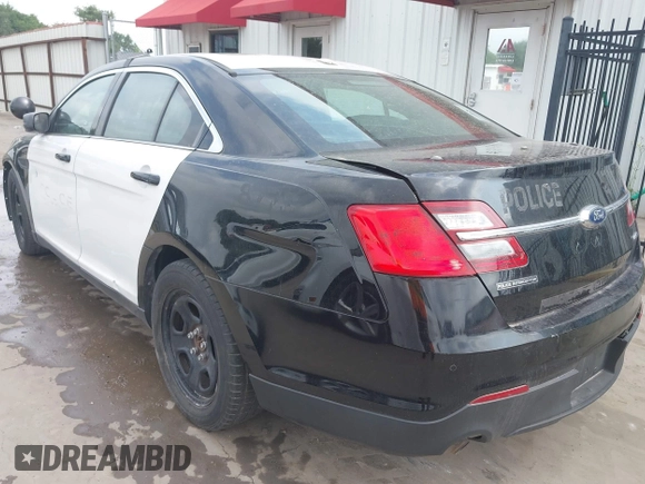 2018 Ford Police Interceptor z VIN 1FAHP2MK0JG106131, wystawiony jako IAAI lot #42128631 z przebiegiem 68 924 mil mil oraz . Historia ofert i sprzedaży dostępna na DreamBid. Obrazek 3.