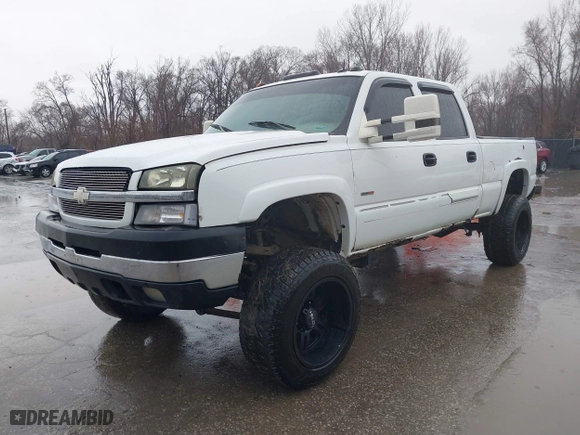 2003 Chevrolet Silverado 2500HD LS with VIN 1GCHK23103F198643, listed as a IAAI auction lot 41690312 with 297,395 mi miles. Bid and sale history available at carsss.com. Image 22.