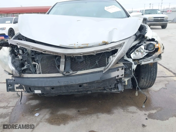 2013 Nissan Altima 2.5 S with VIN 1N4AL3AP5DC909516, listed as a IAAI auction lot 41635338 with 161,201 mi miles. Bid and sale history available at carsss.com. Image 6.