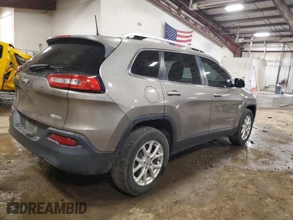 2017 Jeep Cherokee Latitude with VIN 1C4PJMCBXHW529027, listed as a Copart auction lot 53612745 with 101,417 mi miles and Salvage title. Bid and sale history available at DreamBid. Image 3.
