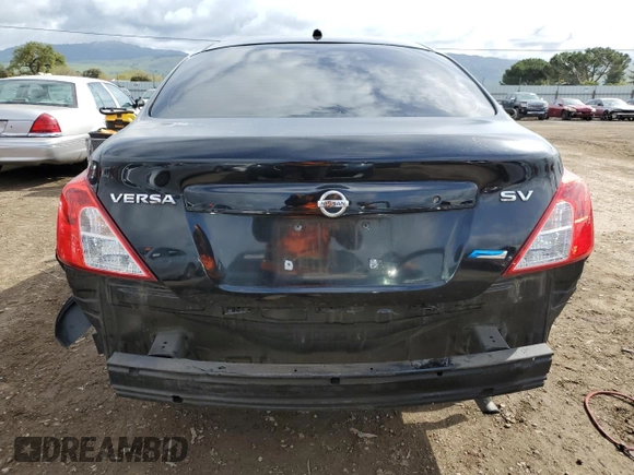 2012 Nissan Versa SV z VIN 3N1CN7AP0CL913015, wystawiony jako Copart lot #50840215 z przebiegiem 105 634 mil mil oraz Szkoda całkowita • Salvage title. Historia ofert i sprzedaży dostępna na DreamBid. Obrazek 6.