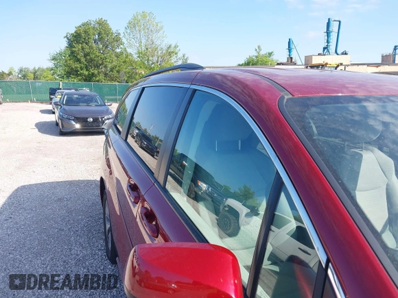 2022 Toyota Sienna LE с VIN 5TDKRKEC7NS095271, выставлен на аукционе IAAI как лот 41998721 с пробегом 37 014 миль миль и . История ставок и продаж доступна на DreamBid. Изображение 18.