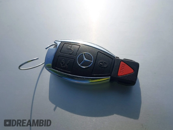 2013 Mercedes-Benz C 350 with VIN WDDGJ5HB8DG042269, listed as a IAAI auction lot 41601302 with 78,928 mi miles and . Bid and sale history available at DreamBid. Image 11.