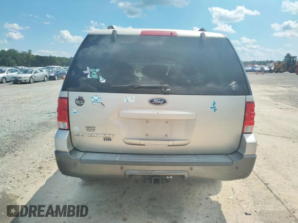 2006 Ford Expedition Special Service with VIN 1FMFU15506LA10037, listed as a Copart auction lot 61726303 with 225,227 mi miles and Salvage Title. Bid and sale history available at carsss.com. Image 6.