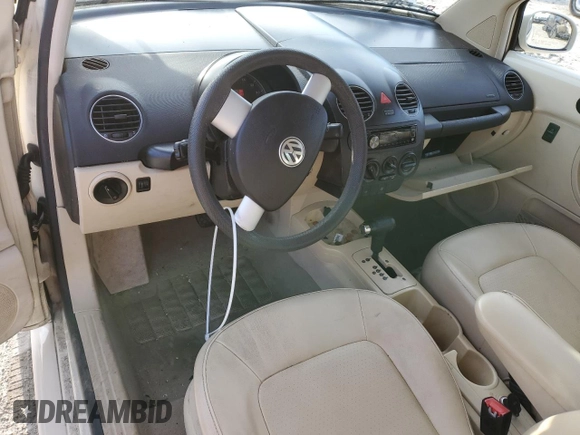 2008 Volkswagen New Beetle Coupe S with VIN 3VWPW31C38M501140, listed as a Copart auction lot 46246235 with 76,424 mi miles and Non Repairable. Bid and sale history available at carsss.com. Image 8.