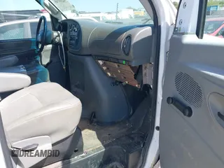 2007 Ford Econoline Cargo Commercial with VIN 1FTNE14W37DB45063, listed as a IAAI auction lot 42100745 with 185,991 mi miles and . Bid and sale history available at DreamBid. Image 5.