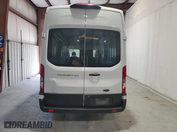 2022 Ford Transit Cargo z VIN 1FTBR3X87NKA83224, wystawiony jako Copart lot #50586535 z przebiegiem 34 842 mil mil oraz Czysty tytuł • Clean title. Historia ofert i sprzedaży dostępna na DreamBid. Obrazek 6.