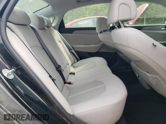 2017 Hyundai Sonata 2.4L z VIN 5NPE24AF9HH568742, wystawiony jako Copart lot #59537275 z przebiegiem 132 831 mil mil oraz Szkoda całkowita • Salvage title. Historia ofert i sprzedaży dostępna na DreamBid. Obrazek 10.