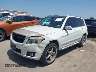 2010 Mercedes-Benz GLK GLK 350 with VIN WDCGG8HB9AF287846, listed as a IAAI auction lot 42216626 with 97,208 mi miles. Bid and sale history available at carsss.com. Image 2.