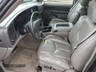2003 Chevrolet Tahoe LS with VIN 1GNEK13ZX3J311862, listed as a Copart auction lot 54872545 with 198,579 mi miles and Salvage Title. Bid and sale history available at DreamBid. Image 7.
