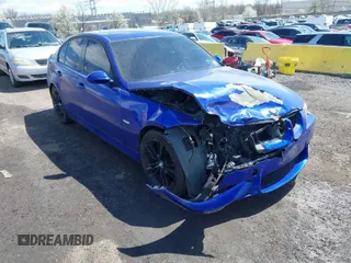 2008 BMW 3 Series 328xi with VIN WBAVC93578K043546, listed as a IAAI auction lot 41987405 with 1 mi miles. Bid and sale history available at carsss.com. Image 1.