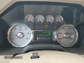 2008 Ford F-250 XL z VIN 1FTSW20558ED57882, wystawiony jako Copart lot #75676874 z przebiegiem 208 697 mil mil oraz Szkoda całkowita • Salvage title. Historia ofert i sprzedaży dostępna na DreamBid. Obrazek 9.