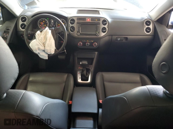 2010 Volkswagen Tiguan Wolfsburg Edition с VIN WVGAV7AX8AW002308, выставлен на аукционе Copart как лот 55939675 с пробегом 120 057 миль миль и Списание • Salvage title. История ставок и продаж доступна на DreamBid. Изображение 8.