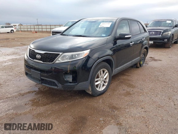 2014 Kia Sorento LX with VIN 5XYKT3A67EG539205, listed as a IAAI auction lot 41877741 with 177,446 mi miles. Bid and sale history available at carsss.com. Image 2.
