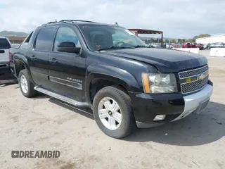 2011 Chevrolet Avalanche LT with VIN 3GNTKFE39BG119720, listed as a IAAI auction lot 42036526 with 190,381 mi miles. Bid and sale history available at carsss.com. Image 1.