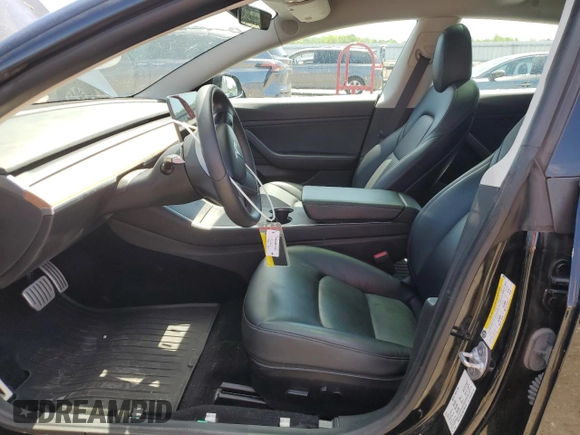 2020 Tesla Model 3 Performance z VIN 5YJ3E1EC8LF646755, wystawiony jako Copart lot #57224755 z przebiegiem 38 556 mil mil oraz Szkoda całkowita • Salvage title. Historia ofert i sprzedaży dostępna na DreamBid. Obrazek 7.