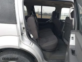 2006 Nissan Pathfinder SE with VIN 5N1AR18U46C604709, listed as a IAAI auction lot 41735976 with 123,548 mi miles. Bid and sale history available at carsss.com. Image 8.