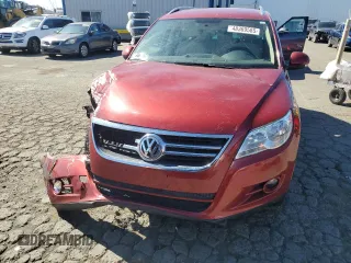 2010 Volkswagen Tiguan with VIN WVGAV9AX4AW003953, listed as a Copart auction lot 48369585 with 108,467 mi miles and Salvage Title. Bid and sale history available at DreamBid. Image 5.