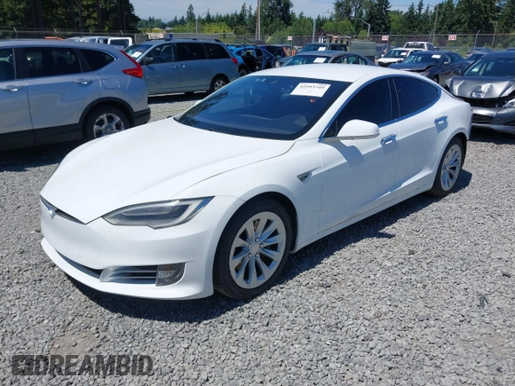 2016 Tesla Model S 90D z VIN 5YJSA1E29GF160332, wystawiony jako IAAI lot #42593749 z przebiegiem 92 702 mil mil oraz . Historia ofert i sprzedaży dostępna na DreamBid. Obrazek 2.