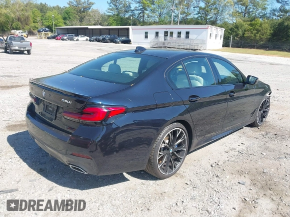 2021 BMW 5 Series 540i z VIN WBA53BJ04MWX00840, wystawiony jako IAAI lot #42056206 z przebiegiem 33 486 mil mil oraz . Historia ofert i sprzedaży dostępna na DreamBid. Obrazek 4.