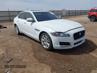 2017 Jaguar XF 35t Premium z VIN SAJBD4BV2HCY44923, wystawiony jako IAAI lot #41934042 z przebiegiem 124 845 mil mil oraz . Historia ofert i sprzedaży dostępna na DreamBid. Obrazek 1.