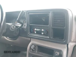 2003 Chevrolet Suburban LT z VIN 3GNFK16Z33G213287, wystawiony jako IAAI lot #41670719 z przebiegiem 190 245 mil mil oraz . Historia ofert i sprzedaży dostępna na DreamBid. Obrazek 6.
