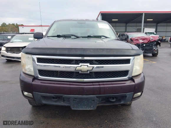 2008 Chevrolet Silverado 1500 LT w/1LT with VIN 2GCEK13J581272649, listed as a IAAI auction lot 41045998 with 198,008 mi miles. Bid and sale history available at carsss.com. Image 12.