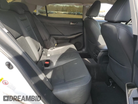 2018 Lexus IS 300 z VIN JTHC81D24J5031715, wystawiony jako Copart lot #53025235 z przebiegiem 68 446 mil mil oraz Szkoda całkowita • Salvage title. Historia ofert i sprzedaży dostępna na DreamBid. Obrazek 10.
