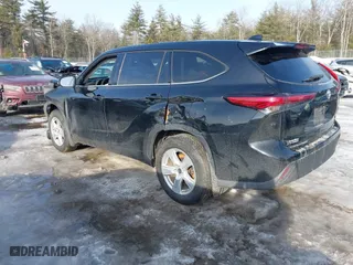 2021 Toyota Highlander L with VIN 5TDBZRBH0MS090789, listed as a IAAI auction lot 41623255 with 1 mi miles. Bid and sale history available at carsss.com. Image 3.