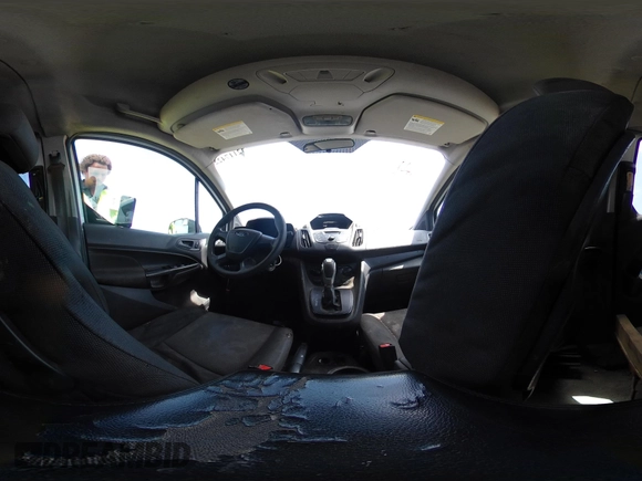 2015 Ford Transit Connect XL z VIN NM0GE9E71F1194497, wystawiony jako IAAI lot #42117422 z przebiegiem 262 570 mil mil oraz . Historia ofert i sprzedaży dostępna na DreamBid. Obrazek 18.